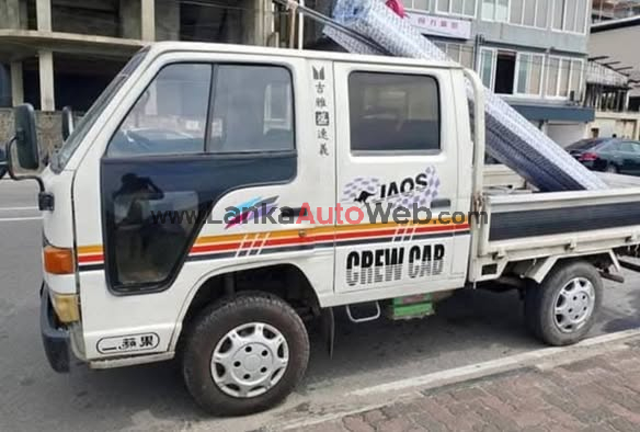 ISUZU Crew Cab
