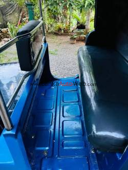Brand /model bajaj RE 2 stork