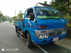 Isuzu elf 250